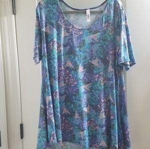 Lularoe perfect T with roses!